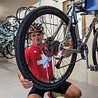 Bike Hotel Lago Maggiore - Locale biciclette con officina