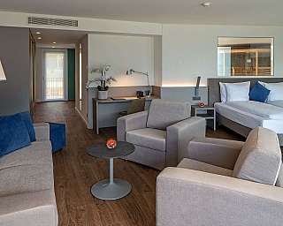 Corner Junior Suite